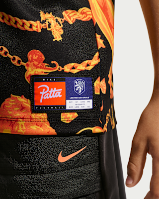 Netherlands x Patta Older Kids' Short-Sleeve Football Top. Nike PT